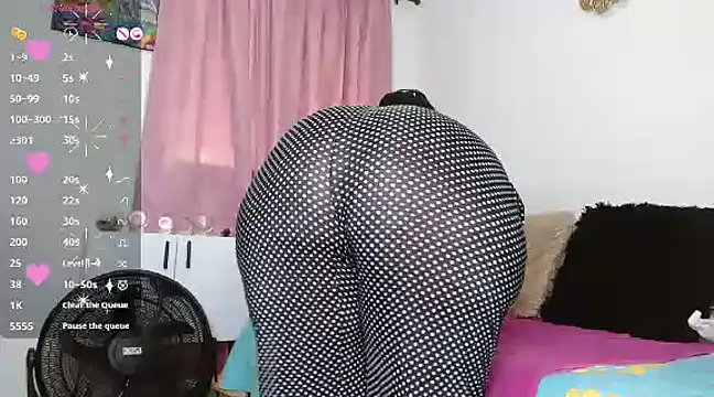 scarlett  morgan online show from February 10, 2025, 3:53 pm