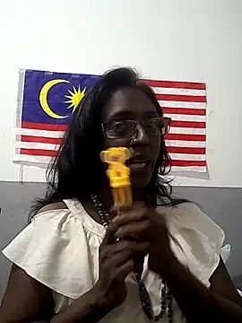 mamakarma1403 online show from November 23, 2025, 4:56 am