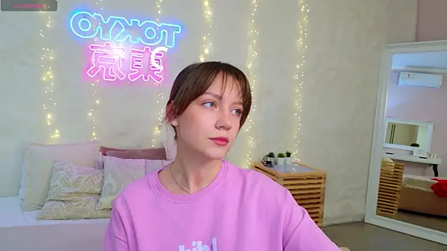 Snapshot of AliceBrayan chatting on April 29, 2026, 5:17 pm AliceBrayan online show from April 29, 2026, 5:17 pm