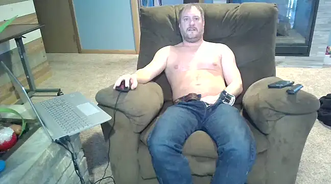 Bretto18 online show from January 9, 2025, 8:44 pm