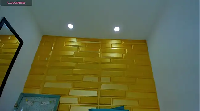 Snapshot of ebony_beckyy chatting on January 19, 2025, 12:06 am ebony beckyy online show from January 19, 2025, 12:06 am