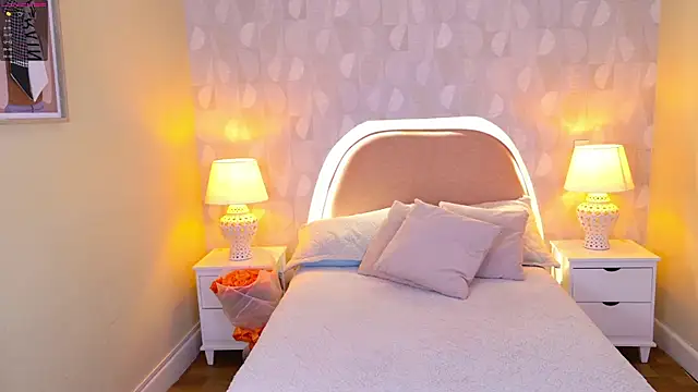 Snapshot of april_rousse chatting on February 20, 2025, 7:08 pm april rousse online show from February 20, 2025, 7:08 pm