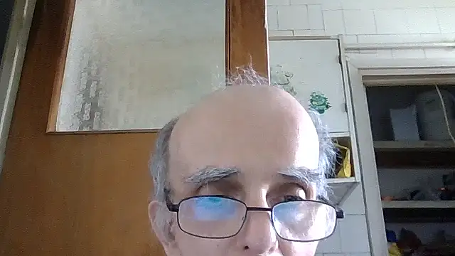 mariusica1xh online show from April 7, 2026, 11:54 am