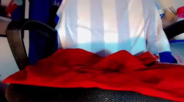 Snapshot of nicol_gill_ chatting on February 6, 2025, 2:37 pm nicol gill online show from February 6, 2025, 2:37 pm