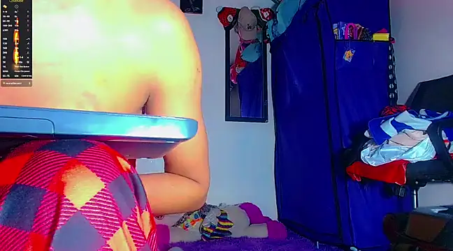 Snapshot of nicol_gill_ chatting on February 13, 2025, 11:28 am nicol gill online show from February 13, 2025, 11:28 am