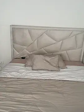 Charlotte cowell sub1  online show from February 12, 2025, 4:55 pm