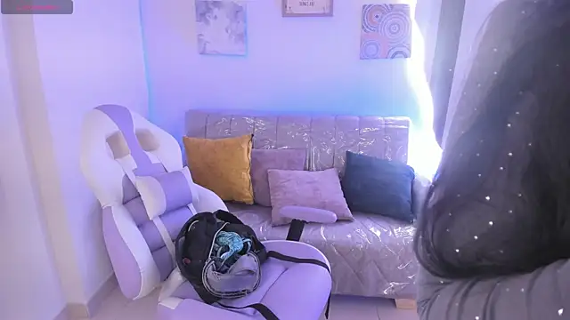 Charlotte cowell sub1  online show from October 16, 2025, 2:51 pm