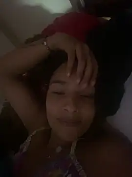 Snapshot of mykaelahoney chatting on February 22, 2026, 10:41 pm mykaelahoney online show from February 22, 2026, 10:41 pm