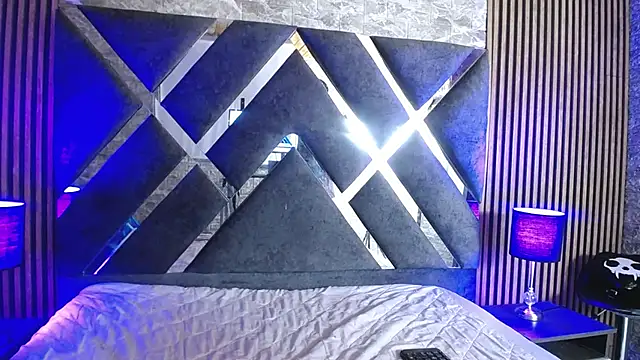 bellatrix25 online show from December 12, 2024, 7:59 pm