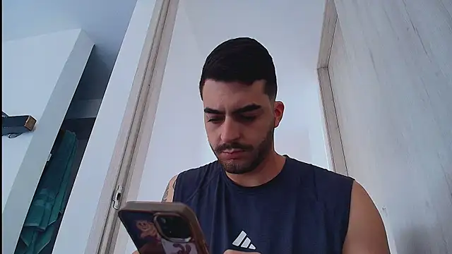 Snapshot of thomas_gun chatting on June 18, 2026, 9:30 pm thomas gun online show from June 18, 2026, 9:30 pm