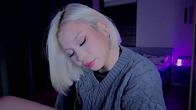 RileyMee online show from November 16, 2025, 1:22 am