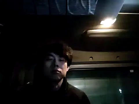 Snapshot of whitebriefboy chatting on January 19, 2025, 2:28 pm whitebriefboy online show from January 19, 2025, 2:28 pm