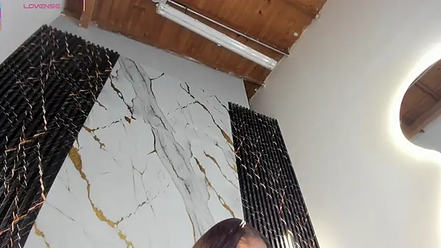 ebony hot1 online show from February 17, 2026, 1:29 pm