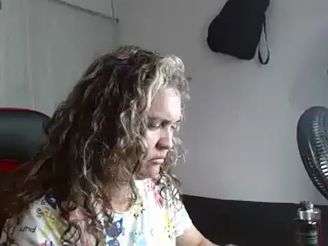Snapshot of helenca43 chatting on March 5, 2025, 12:00 pm helenca43 online show from March 5, 2025, 12:00 pm
