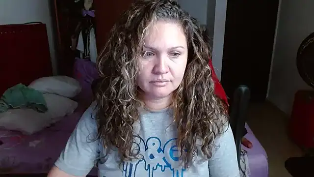 helenca43 online show from November 28, 2025, 9:23 am