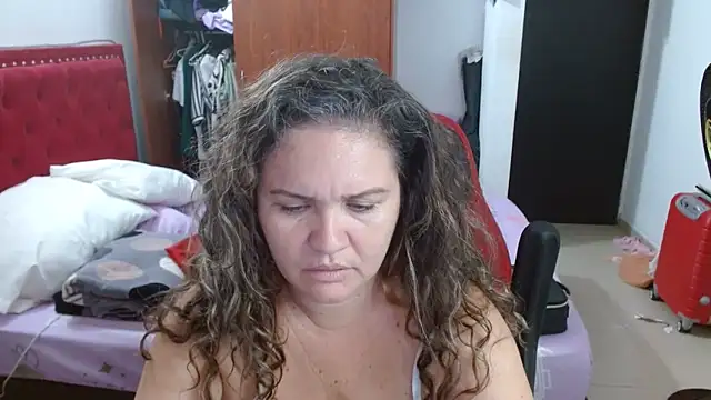 helenca43 online show from November 30, 2025, 8:51 am