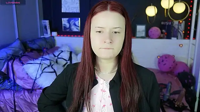 Lily Moonlight online show from February 20, 2026, 1:55 pm