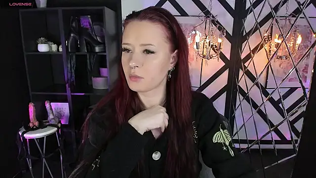 Lily Moonlight online show from March 6, 2026, 6:54 am