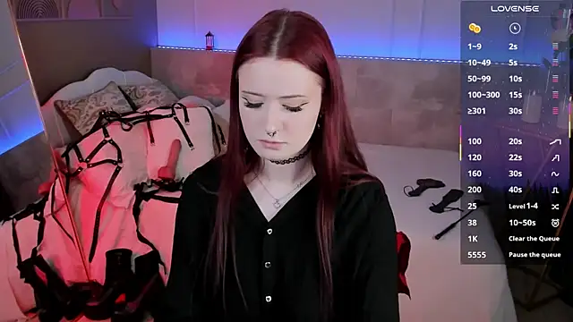 Lily Moonlight online show from April 18, 2026, 2:43 pm