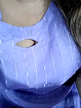 Beautyy38 online show from December 3, 2025, 2:52 am