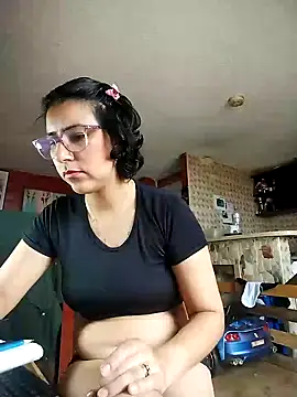 Im Alma  online show from March 6, 2025, 1:03 pm