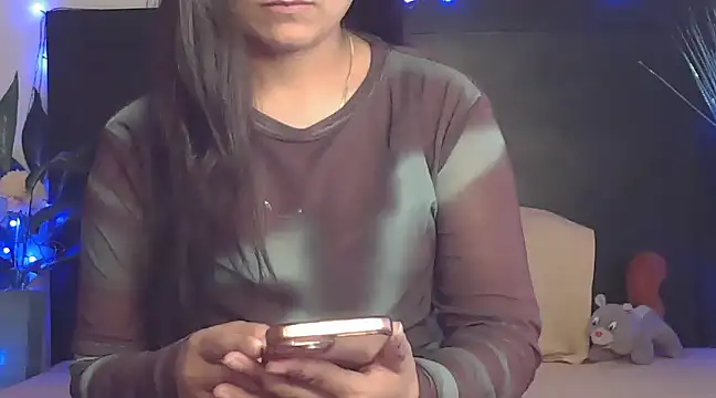 Snapshot of WildRuhi20 chatting on February 5, 2025, 9:36 am WildRuhi20 online show from February 5, 2025, 9:36 am