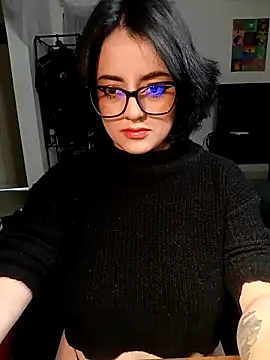 Lin-cute online show from March 9, 2025, 8:10 pm