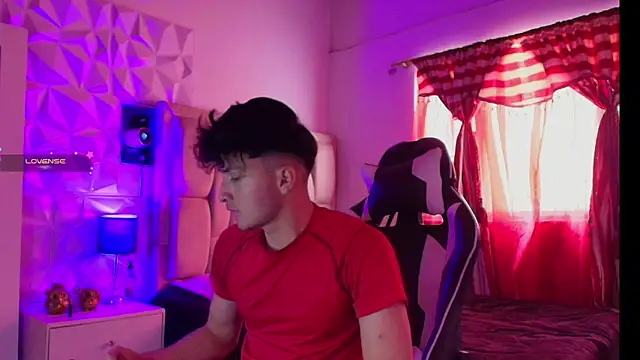 santyago taylor online show from January 7, 2025, 6:56 pm