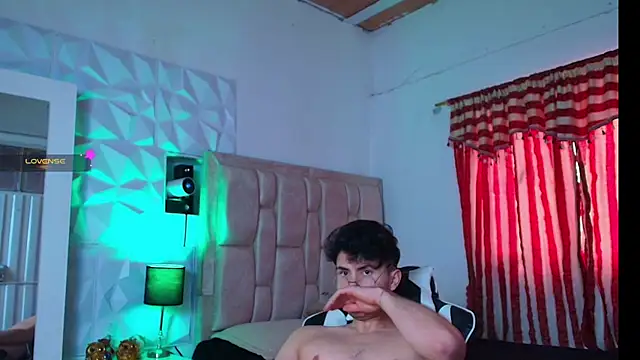 santyago taylor online show from January 14, 2025, 8:59 pm