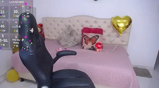 cristal horny19 online show from March 10, 2025, 7:07 pm