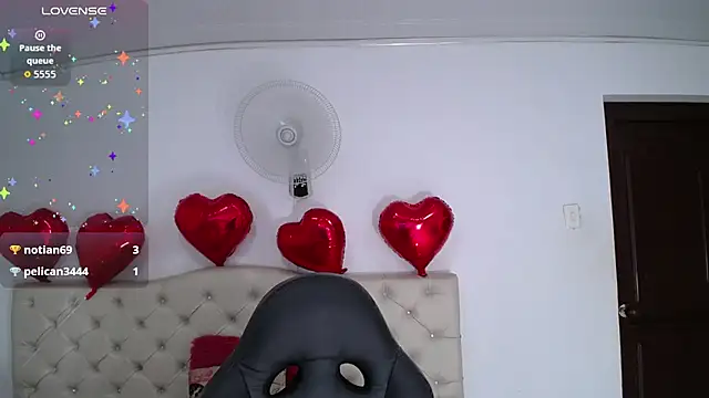 cristal horny19 online show from September 15, 2025, 8:58 am