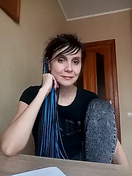 Francenia lolis online show from October 28, 2025, 11:03 am