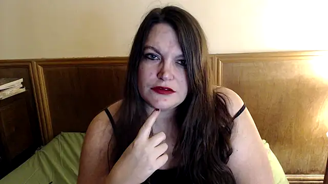 evabella  online show from March 6, 2025, 6:26 pm