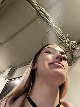 -Sexy Barbie- online show from February 1, 2025, 7:15 am