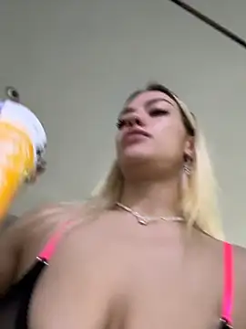 Snapshot of -Sexy_Barbie- chatting on November 24, 2025, 5:40 am -Sexy Barbie- online show from November 24, 2025, 5:40 am