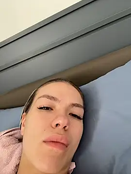 Snapshot of -Sexy_Barbie- chatting on December 15, 2025, 2:27 am -Sexy Barbie- online show from December 15, 2025, 2:27 am