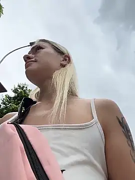 Snapshot of -Sexy_Barbie- chatting on December 18, 2025, 2:50 am -Sexy Barbie- online show from December 18, 2025, 2:50 am