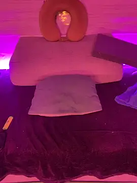 Snapshot of thesummerboy chatting on December 3, 2024, 5:53 am thesummerboy online show from December 3, 2024, 5:53 am