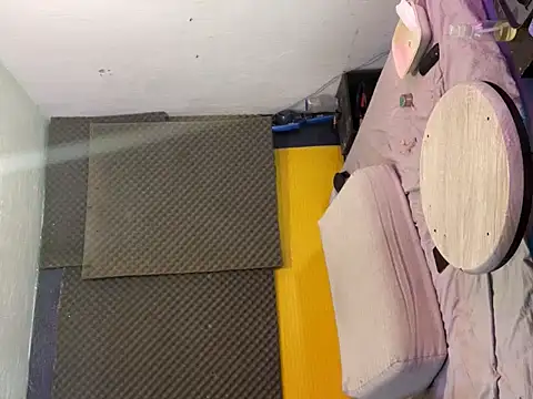 Snapshot of thesummerboy chatting on November 18, 2025, 10:14 pm thesummerboy online show from November 18, 2025, 10:14 pm