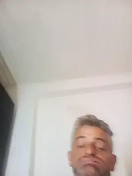 Snapshot of NICJOHNS chatting on February 21, 2025, 12:28 pm NICJOHNS online show from February 21, 2025, 12:28 pm