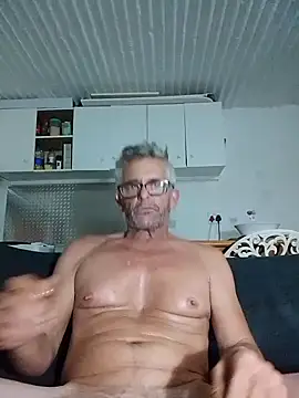 Snapshot of NICJOHNS chatting on January 9, 2026, 6:21 pm NICJOHNS online show from January 9, 2026, 6:21 pm