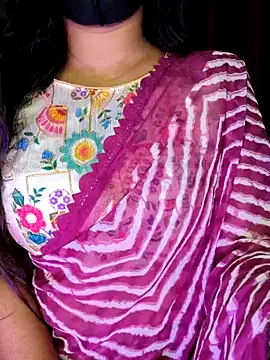 Snapshot of SexyAndHottie chatting on December 22, 2024, 2:39 am SexyAndHottie online show from December 22, 2024, 2:39 am