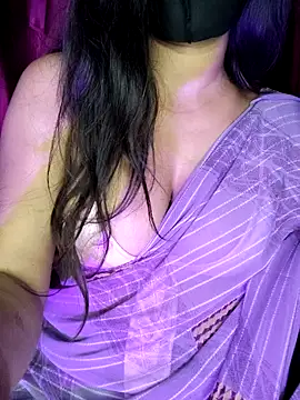 Snapshot of SexyAndHottie chatting on January 6, 2025, 5:41 am SexyAndHottie online show from January 6, 2025, 5:41 am