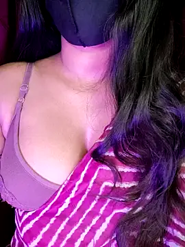 Snapshot of SexyAndHottie chatting on February 8, 2025, 2:47 am SexyAndHottie online show from February 8, 2025, 2:47 am