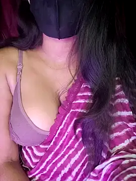 Snapshot of SexyAndHottie chatting on March 1, 2025, 3:38 pm SexyAndHottie online show from March 1, 2025, 3:38 pm