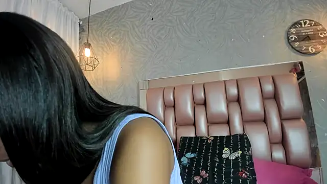 KOURTNEY-- online show from November 29, 2025, 2:25 am