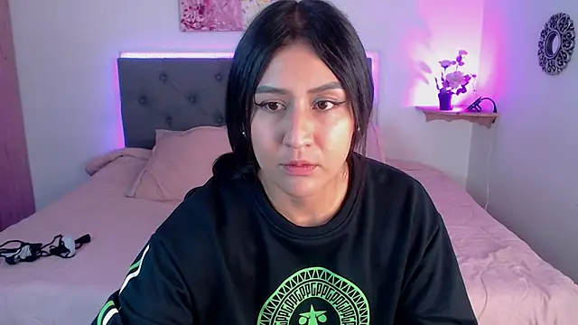 mia aira online show from February 9, 2025, 4:29 pm