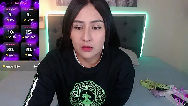 mia aira online show from February 14, 2025, 8:59 pm