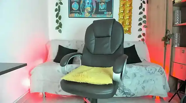 mikee scooth online show from January 11, 2025, 1:06 am