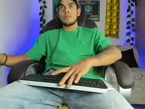 mikee scooth online show from January 19, 2025, 8:30 pm